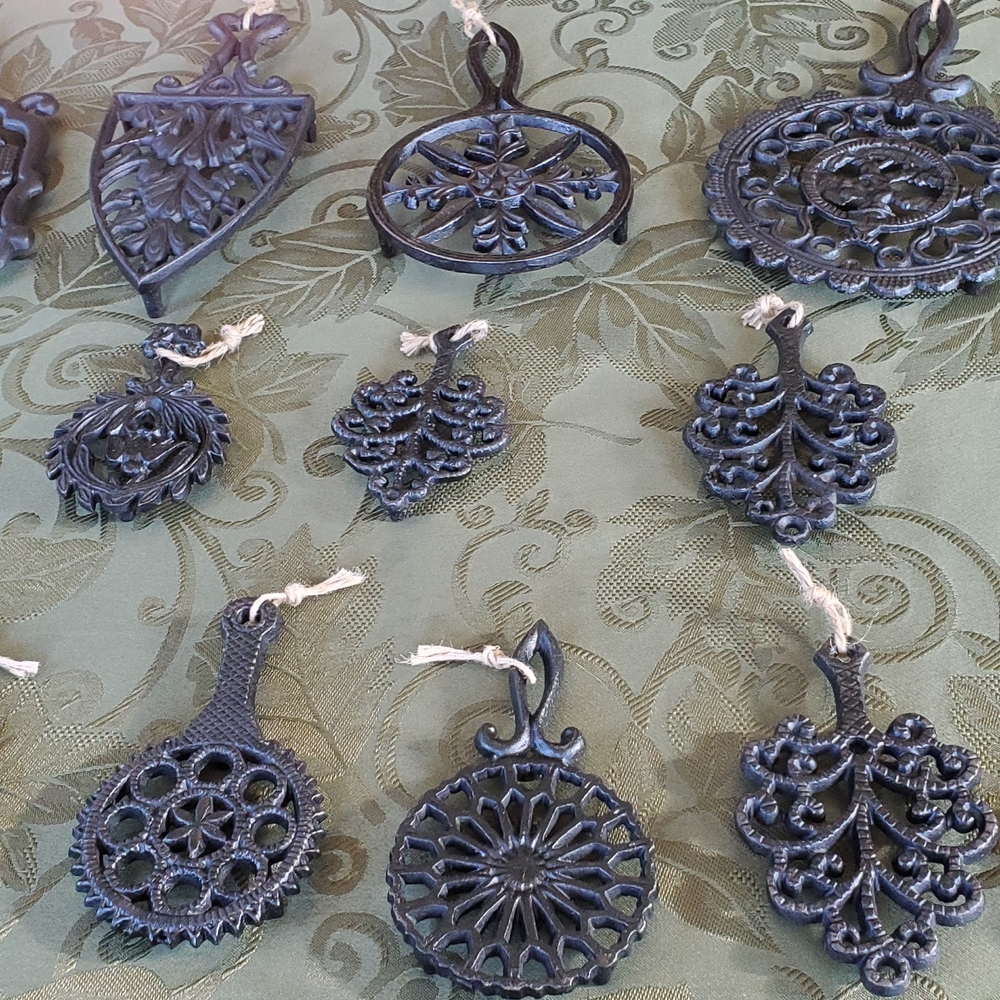 Trivets Collection 33 Pcs. Elegant Black Cast Iron Wall Accents - Picture 3 of 12